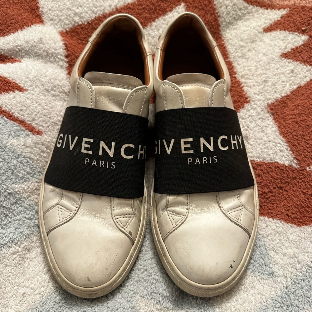 Givenchy Sneakers